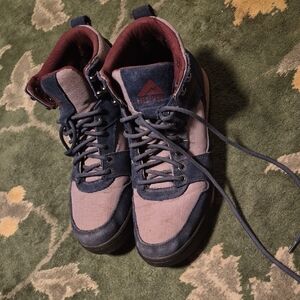High-Top Outdoor Boots in Navy and Dusty Rose